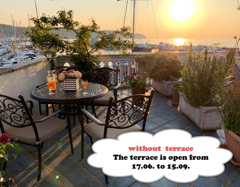 First Row To The Sea - Maremi Izola Apartment Terrace Стая снимка
